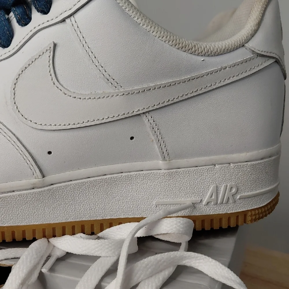Nike White and Blue Sneakers